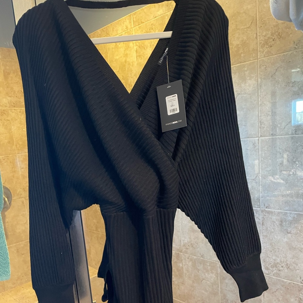 New with tags Fashionnova large black dress